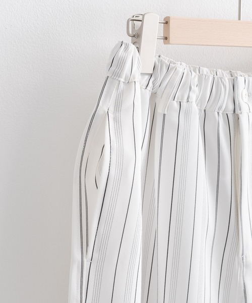 euan.（ユアン）の「euan. マルチストライプ ドライタッチ ワイドストレートイージーパンツ（その他パンツ・メンズ・ホワイト/ブラック・M/L）」の17枚目の写真