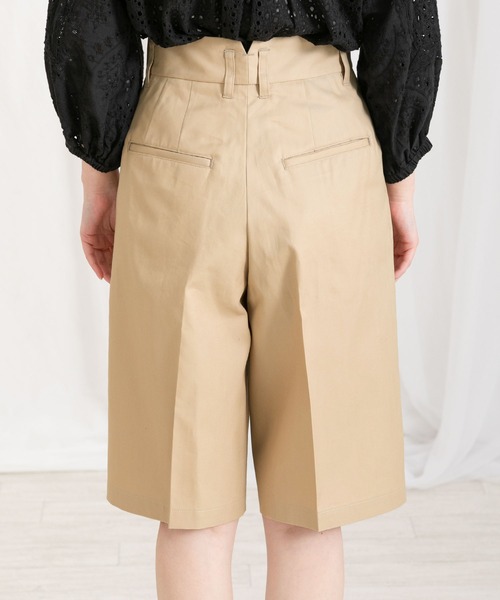 タックハーフパンツ