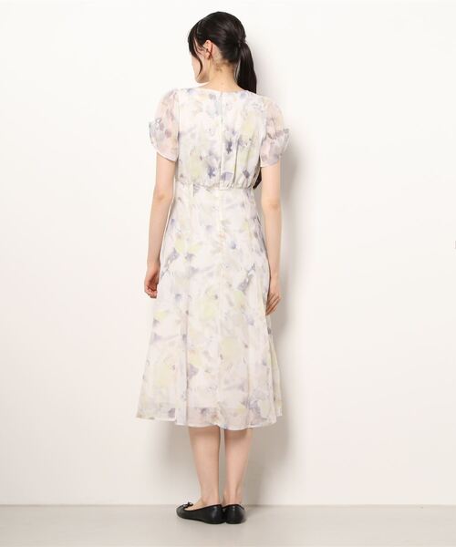 MISCH MASCH（ミッシュマッシュ）の「ウォーターカラーワンピース【美人百花5月号掲載】（ワンピース・レディース・パープル系その他/イエロー系その他・MEDIUM）」の3枚目の写真