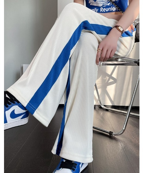 SONA(ソナ)の「SONYUNARA 配色サイドラインリブゴムパンツ(その他パンツ・レディース・ブラック/ブルー/グリーン/アイボリー・FREE)」の9枚目の写真