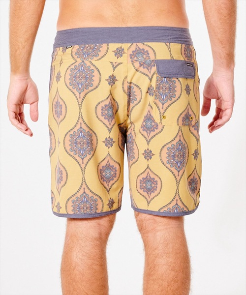 rip curl（リップカール）の「【RIPCURL（リップカール）】メンズ ボードショーツ/水陸両用総柄ストレッチサーフトランクス(水着)（水着・メンズ・ネイビー/イエロー系その他・32inch/30inch/28inch/31inch/29inch/33inch/34inch）」の7枚目の写真