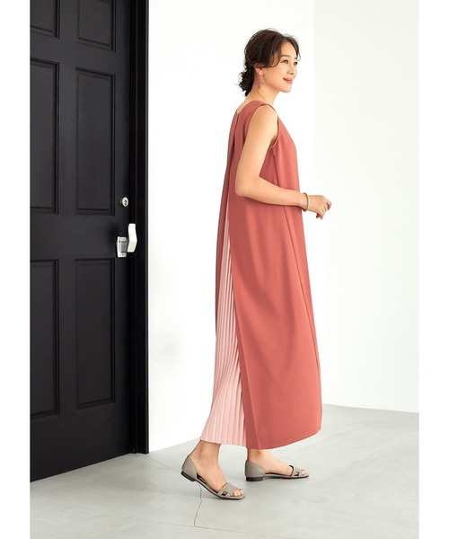 STYLE DELI(スタイルデリ)の「【LUXE】配色バックプリーツAラインワンピース(ワンピース・レディース・ピンク/ブルー・01/02)」の22枚目の写真