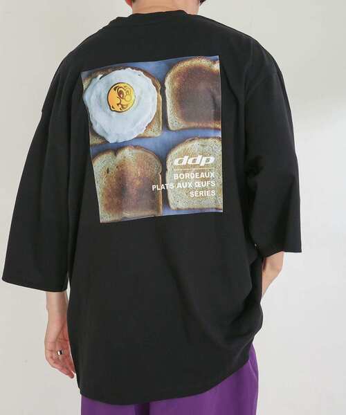 SENSE OF PLACE by URBAN RESEARCH(センスオブプレイスバイアーバンリサーチ)の「『別注』『ユニセックス』ddp×SENSE OF PLACE エクストラルーズTシャツ C(Tシャツ/カットソー・メンズ・ロイヤルブルー/ブラック/ホワイト・MEDIUM/LARGE)」の1枚目の写真