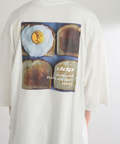 SENSE OF PLACE by URBAN RESEARCH(センスオブプレイスバイアーバンリサーチ)の「『別注』『ユニセックス』ddp×SENSE OF PLACE エクストラルーズTシャツ C(Tシャツ/カットソー・メンズ・ロイヤルブルー/ブラック/ホワイト・MEDIUM/LARGE)」の12枚目の写真