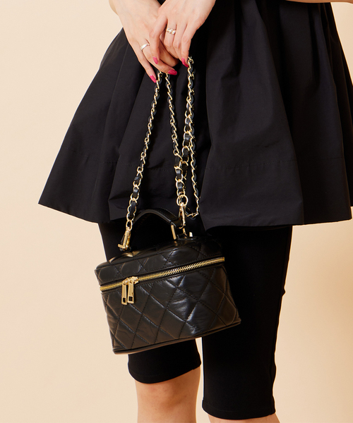 U by SPICK&SPAN(ユーバイスピックアンドスパン)の「【AULENTTI/オウレンティ】キルティングバニティBAG(ショルダーバッグ・レディース・ブラック・FREE)」の15枚目の写真