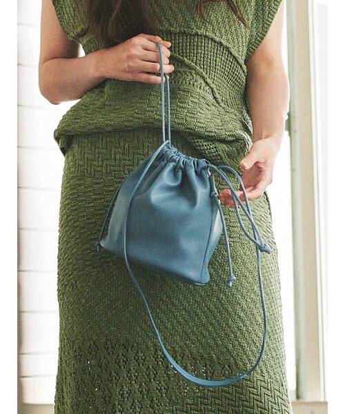 Ungrid（アングリッド）の「ショルダー巾着カラーバッグ（ハンドバッグ・レディース・ブラック/オレンジ/グリーン/ブルー・FREE）」の19枚目の写真