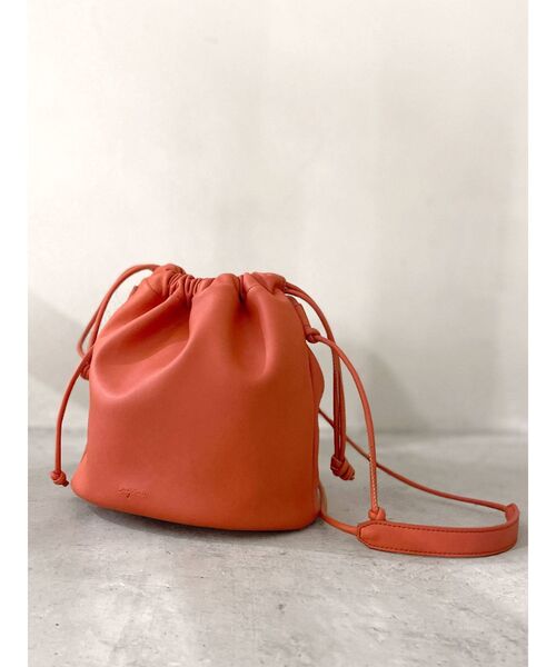 Ungrid（アングリッド）の「ショルダー巾着カラーバッグ（ハンドバッグ・レディース・ブラック/オレンジ/グリーン/ブルー・FREE）」の16枚目の写真