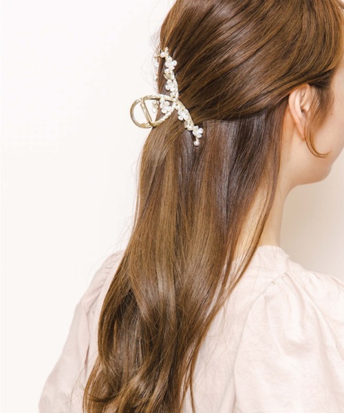 flower(フラワー)の「シャイニーガーデンクリップ(バレッタ/ヘアクリップ・レディース・ゴールド・FREE)」の6枚目の写真