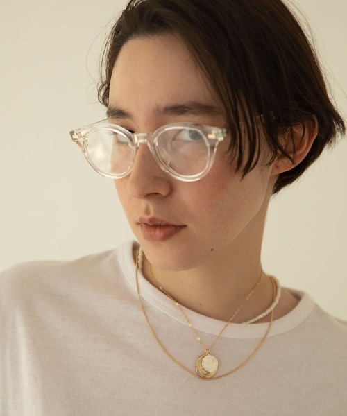 marjour（マージュール）の「CLEAR FRAME GLASSES（メガネ・レディース・クリア・FREE）」の2枚目の写真