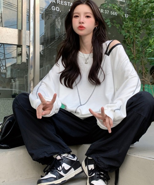 meJane(ミージェーン)の「アウトリンキングショルダーZIPデザインロングT(Tシャツ/カットソー・レディース・ホワイト/ブラック・FREE)」の6枚目の写真
