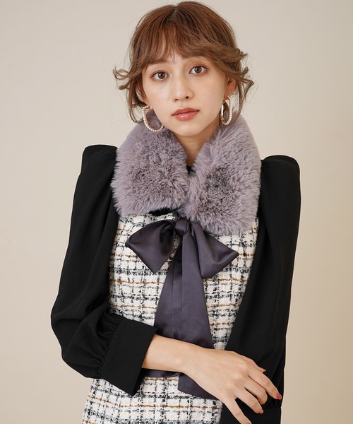 31 Sons de mode(トランテアン ソン ドゥ モード)の「スカーフセットフェイクファーティペット(ストール/ショール・レディース・グレー/オフホワイト・フリー)」の17枚目の写真