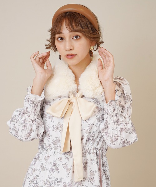 31 Sons de mode(トランテアン ソン ドゥ モード)の「スカーフセットフェイクファーティペット(ストール/ショール・レディース・グレー/オフホワイト・フリー)」の6枚目の写真