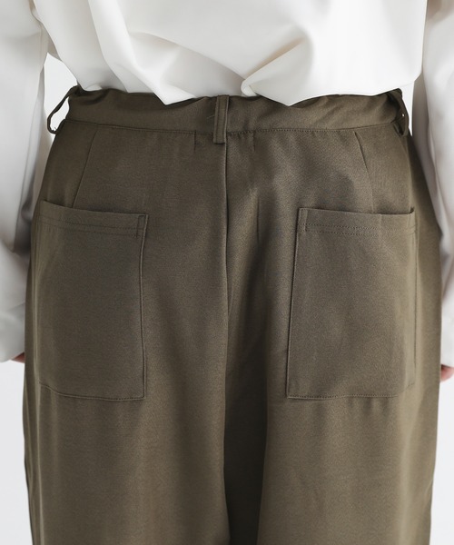 ETELIO（エテリオ）の「セミワイドタックバルーンパンツ（その他パンツ・メンズ・チャコール/オフホワイト/ブラック/ブラウン系・S/M/L）」の10枚目の写真