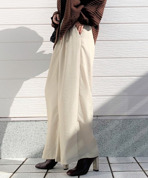 Q（キュー）の「ブライトツイルワイドパンツ（その他パンツ・レディース・ブルー/ベージュ・MEDIUM）」の7枚目の写真