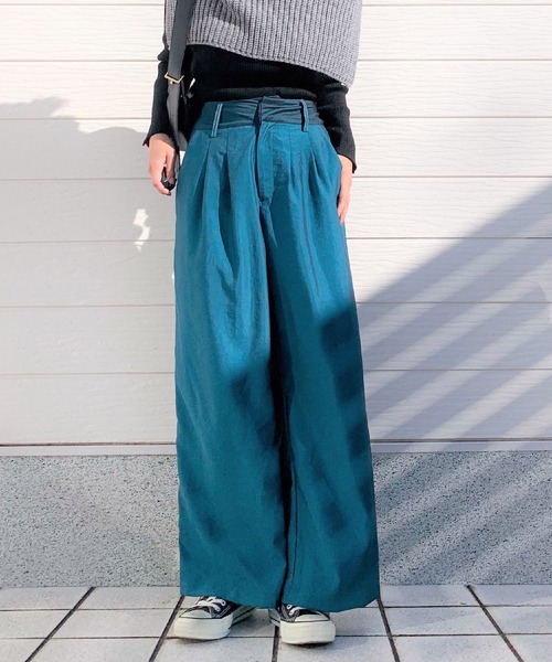 Q（キュー）の「ブライトツイルワイドパンツ（その他パンツ・レディース・ブルー/ベージュ・MEDIUM）」の17枚目の写真