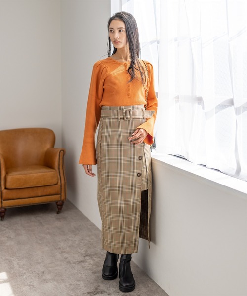 clear（クリア）の「ボリュームスリーブリブニットトップス（ニット/セーター・レディース・アイボリー/グレイッシュベージュ/ブラック/ブルー/オレンジ/マスタード・F）」の22枚目の写真