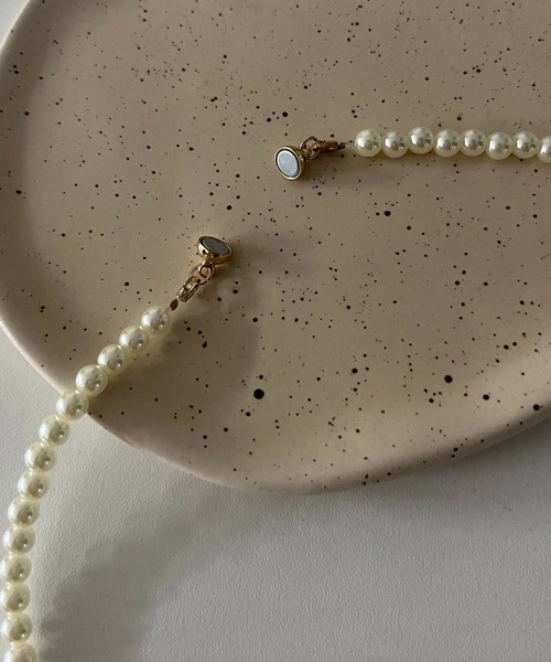 CAPRICIEUX LE'MAGE（カプリシューレマージュ）の「〈GOLDY/ゴールディ〉パールロングネックレス（ネックレス・レディース・ホワイト・FREE）」の4枚目の写真