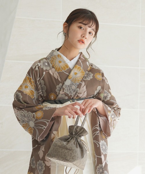 utatane（ウタタネ）の「袴セット ひよこ商店 ココアに古典菊（着物 