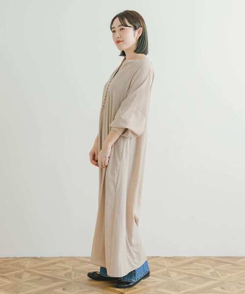 ITEMS URBANRESEARCH（アイテムズ アーバンリサーチ）の「花柄ラグランワンピース（ワンピース・レディース・ベージュ/ネイビー/ブルー系その他/ベージュ系その他・SMALL/FREE）」の12枚目の写真