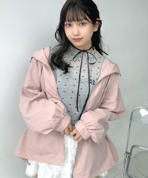 AS KNOW AS plus（アズノゥアズプラス）の「○ボリューム袖ミドルブルゾン（マウンテンパーカー・レディース・ブラック/ブルー/アイボリー/ライトカーキ/グレー/ピンク・FREE）」の8枚目の写真