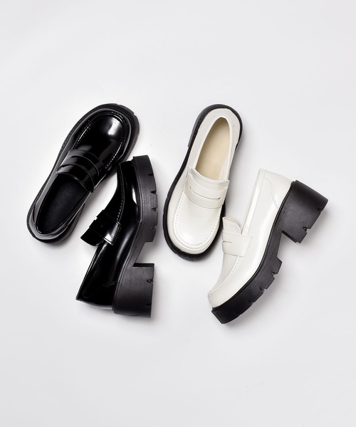 SVEC（シュベック）の「チャンキーソール Uチップ コインローファー（ローファー・レディース・ホワイト/ブラック・35/37/36/39/38/40）」の9枚目の写真