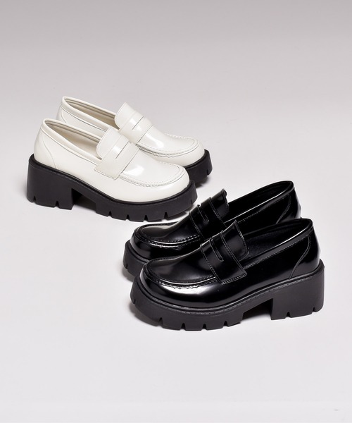 SVEC（シュベック）の「チャンキーソール Uチップ コインローファー（ローファー・レディース・ホワイト/ブラック・35/37/36/39/38/40）」の18枚目の写真