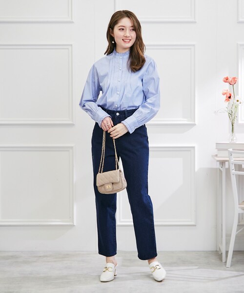 couture brooch（クチュールブローチ）の「◆【オンオフ問わずに大活躍！】先染めピンタック パール調釦フリルシャツ（シャツ/ブラウス・レディース・ブラック系1/サックスブルー系2・38/40/42）」の12枚目の写真