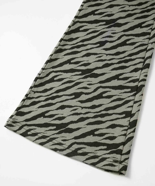 X-girl（エックスガール）の「ZEBRA PATTERN FLARE PANTS（その他パンツ・レディース・グレー/ブルー/ブラック・S/M）」の13枚目の写真