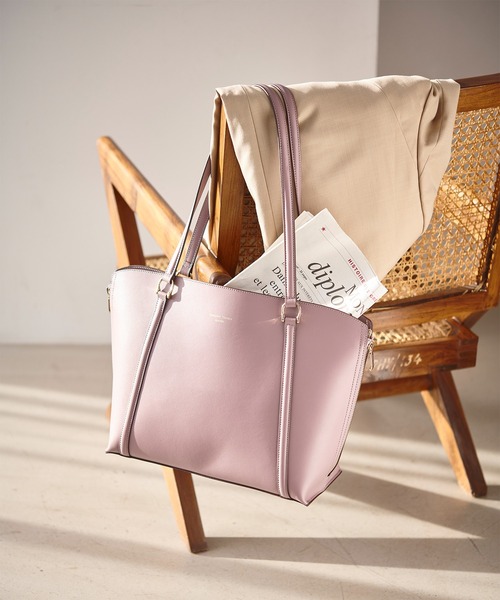 Samantha Thavasa（サマンサタバサ）の「[オンライン&一部店舗限定] バイカラースプリットレザートートバッグ（トートバッグ・レディース・ピンクベージュ/グレイッシュベージュ/イエロー/ライトブルー/ブラック/グレー・FREE）」の6枚目の写真