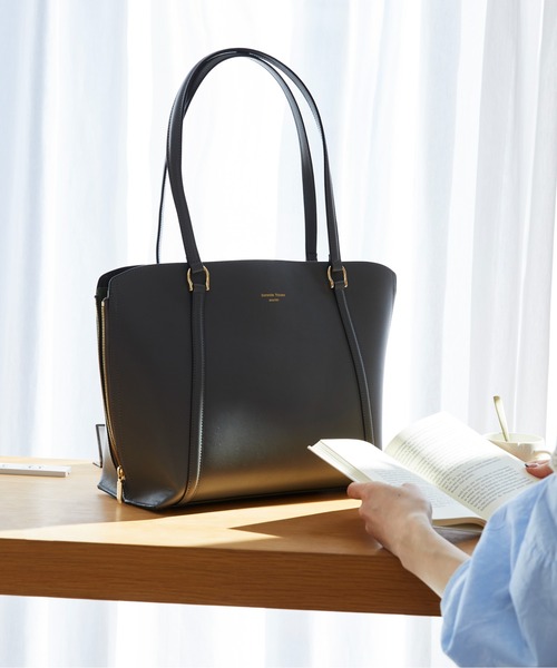 Samantha Thavasa（サマンサタバサ）の「[オンライン&一部店舗限定] バイカラースプリットレザートートバッグ（トートバッグ・レディース・ピンクベージュ/グレイッシュベージュ/イエロー/ライトブルー/ブラック/グレー・FREE）」の3枚目の写真