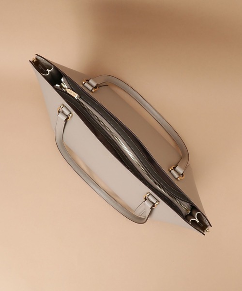 Samantha Thavasa（サマンサタバサ）の「[オンライン&一部店舗限定] バイカラースプリットレザートートバッグ（トートバッグ・レディース・ピンクベージュ/グレイッシュベージュ/イエロー/ライトブルー/ブラック/グレー・FREE）」の14枚目の写真