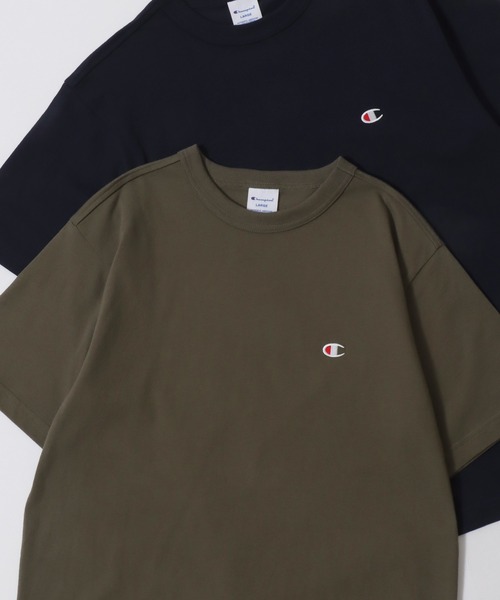 Champion(チャンピオン)の「Champion/チャンピオン コットンUSA ロゴワッペン ワンポイント刺繍 半袖Tシャツ/無地T/レディース メンズ(Tシャツ/カットソー・メンズ・ホワイト/ブラック/オートミール/ライトイエロー/サーモンピンク/ミント/ラベンダー/ネイビー/グレー/ダークグリーン/ブルー/サンドベージュ/グリーン/イエロー/サックスブルー/ベージュ/グレイッシュブルー/クリーム/レンガ/サファリグリーン/スカイブルー/セージグリーン/オレンジ/オリーブドラブ・L/XL/M)」の13枚目の写真