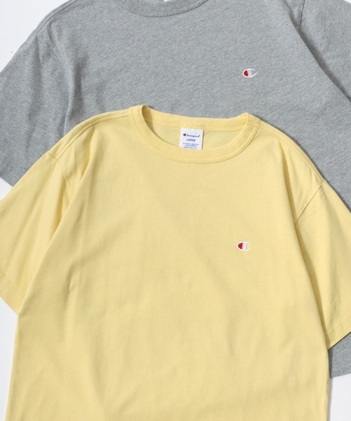 Champion(チャンピオン)の「Champion/チャンピオン コットンUSA ロゴワッペン ワンポイント刺繍 半袖Tシャツ/無地T/レディース メンズ(Tシャツ/カットソー・メンズ・ホワイト/ブラック/オートミール/ライトイエロー/サーモンピンク/ミント/ラベンダー/ネイビー/グレー/ダークグリーン/ブルー/サンドベージュ/グリーン/イエロー/サックスブルー/ベージュ/グレイッシュブルー/クリーム/レンガ/サファリグリーン/スカイブルー/セージグリーン/オレンジ/オリーブドラブ・L/XL/M)」の6枚目の写真