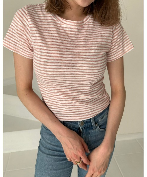 DAIS-Y(デイジー)の「クロップド丈細ボーダー柄Tシャツ(Tシャツ/カットソー・レディース・ブラック/ネイビー/ピンク/グリーン・FREE)」の4枚目の写真