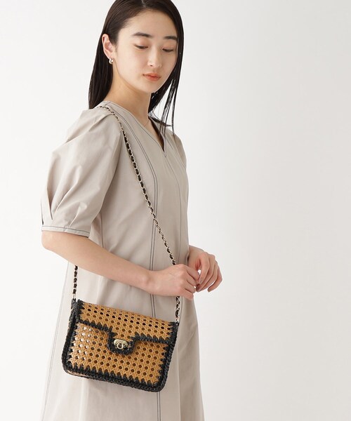 OPAQUE.CLIP(オペークドットクリップ)の「◆≪ヒルナンデス!で紹介≫ 異素材コンビチェーンショルダー(ショルダーバッグ・レディース・ブラック・00)」の16枚目の写真