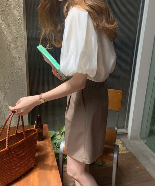 Vipoa(ヴィポア)の「マシュマロスリーブピンタックシアーブラウス(シャツ/ブラウス・レディース・アイボリー・FREE)」の7枚目の写真