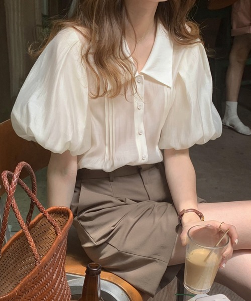 Vipoa(ヴィポア)の「マシュマロスリーブピンタックシアーブラウス(シャツ/ブラウス・レディース・アイボリー・FREE)」の4枚目の写真