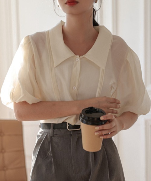 Vipoa(ヴィポア)の「マシュマロスリーブピンタックシアーブラウス(シャツ/ブラウス・レディース・アイボリー・FREE)」の11枚目の写真