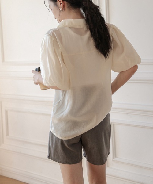 Vipoa(ヴィポア)の「マシュマロスリーブピンタックシアーブラウス(シャツ/ブラウス・レディース・アイボリー・FREE)」の17枚目の写真