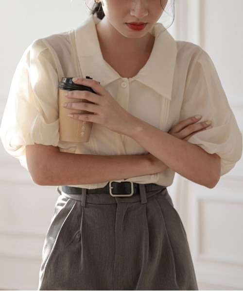 Vipoa(ヴィポア)の「マシュマロスリーブピンタックシアーブラウス(シャツ/ブラウス・レディース・アイボリー・FREE)」の13枚目の写真