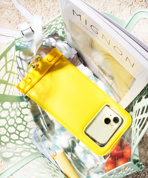 Hamee(ハミィ)の「各種スマートフォン対応 DIVAID フローティング 防水ケース IP68防水・防塵性能 ワイドサイズ ショルダーストラップ(スマホケース/カバー・レディース・ライトパープル/ホワイト/レインボー/ブラック/ライトブルー/フューシャピンク/シアン/オレンジ/イエロー/グリーン系・FREE)」の7枚目の写真