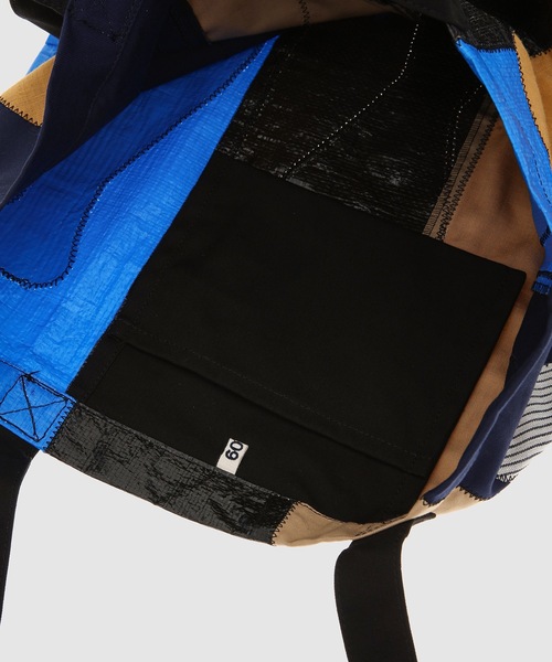 KHOKI（コッキ）の「Color-block vinyl tote bag（トートバッグ