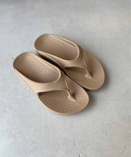 CPCM(シーピーシーエム)の「リカバリートングサンダル(サンダル・レディース・ブラック/ベージュ・MEDIUM/SMALL/X-SMALL/LARGE)」の17枚目の写真