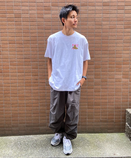 NIKE SB(ナイキエスビー)の「NIKE SB/ナイキエスビー バックプリントTシャツ クルーネック FJ1142-100/FJ1142-324(Tシャツ/カットソー・メンズ・ホワイト/グリーン・XL/L/M)」の16枚目の写真