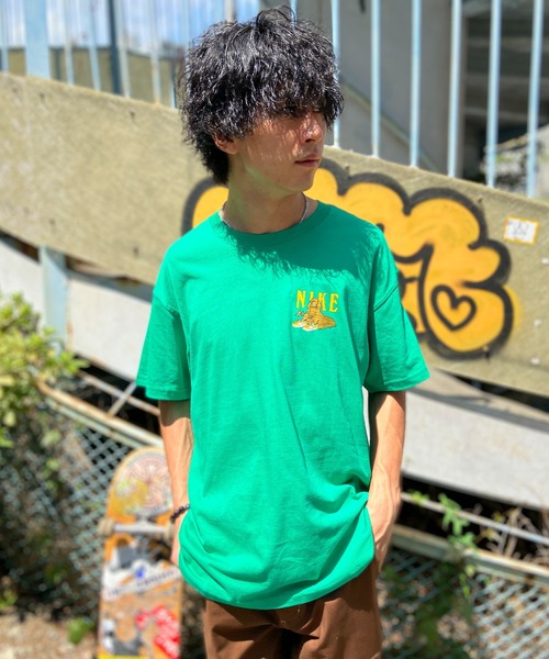 NIKE SB(ナイキエスビー)の「NIKE SB/ナイキエスビー バックプリントTシャツ クルーネック FJ1142-100/FJ1142-324(Tシャツ/カットソー・メンズ・ホワイト/グリーン・XL/L/M)」の18枚目の写真