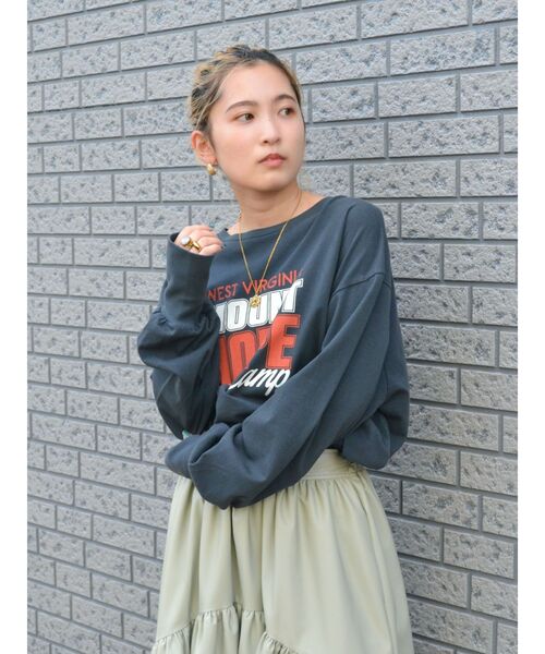 Ungrid(アングリッド)の「ウォッシュロゴロングスリーブTee(Tシャツ/カットソー・レディース・チャコールグレー/オフホワイト/グリーン・FREE)」の3枚目の写真