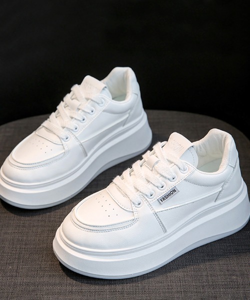 Futier land（フューティアランド）の「フェイクレザー厚底スニーカー（スニーカー・レディース・ホワイト・35/36/37/38/39/40）」の4枚目の写真