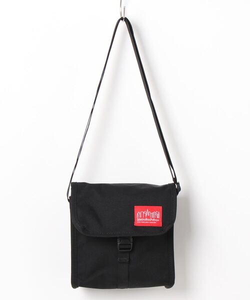 Manhattan Portage（マンハッタンポーテージ）の「Little Apple Shoulder Bag（ショルダーバッグ・メンズ・ブラック・X-SMALL）」の3枚目の写真