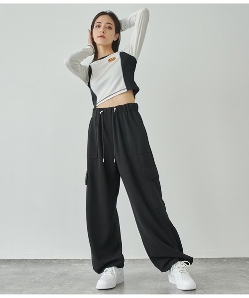 ANAP（アナップ）の「サイド配色ロングスリーブトップス（Tシャツ/カットソー・レディース・オフホワイト/ネイビー・FREE）」の9枚目の写真