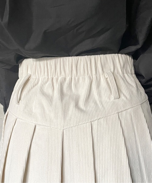 one way（ワンウェイ）の「コーデュロイプリーツスカート（スカート・レディース・ホワイト/ブラック/ブラウン/グレー・FREE）」の16枚目の写真